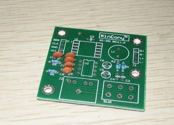 焊接制作中的 KC-201 FM立體聲收音模塊