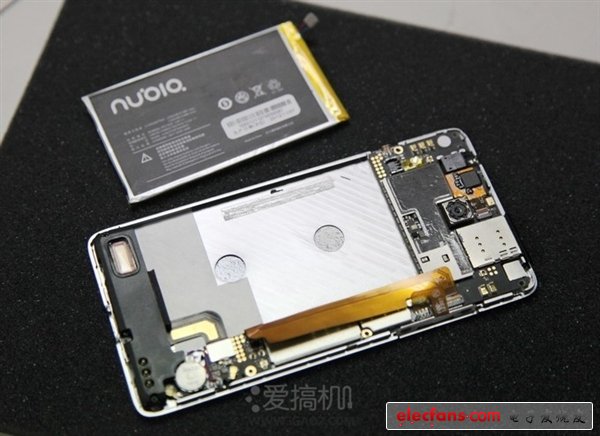 真值3456？拆開nubia Z5一探究竟