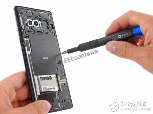 三星Galaxy Note8拆解詳情：你這是想不讓我換掉原裝電池呀！